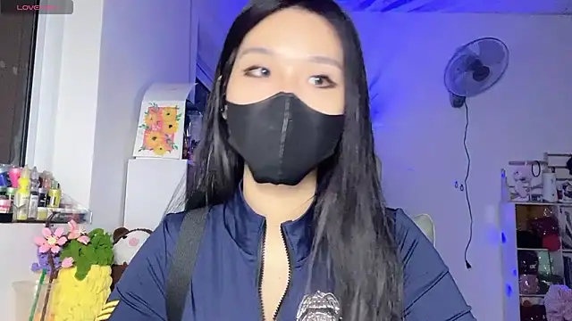 Tieu-May's Live XXX Chat