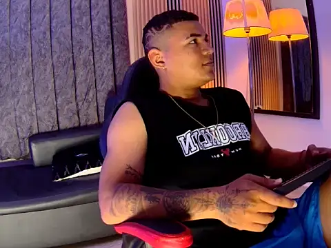 Dante__jonsn Webbikameraesitys