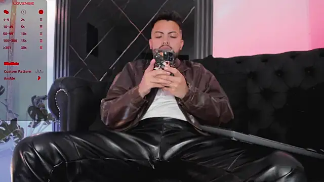 LuccaMallard Adlı Modelin Web Kamerası Şovu
