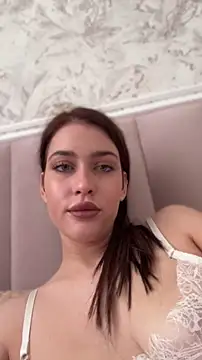 عرض كام KikiWatson