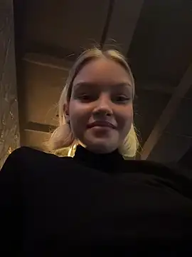 AshleyMur Adlı Modelin Canlı XXX Sohbeti
