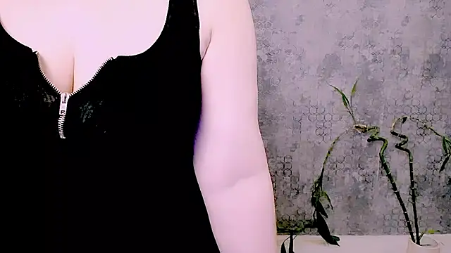 Chatroom XXX en direct de Djullia