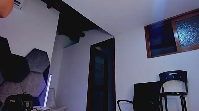 Chat XXX en directo de MikaelaStone