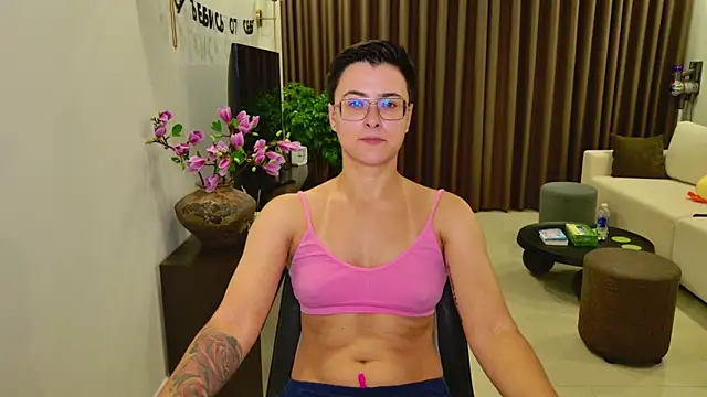 SashaNotFound Chat XXX in diretta