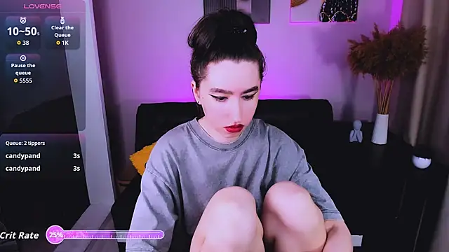 Lily_xBabe élő XXX-chatje