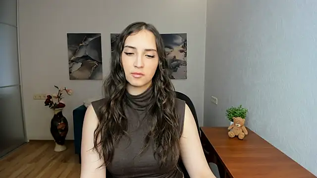 Effy_Royse Adlı Modelin Canlı XXX Sohbeti