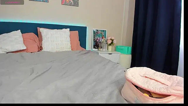 BritneyLix live XXX chat
