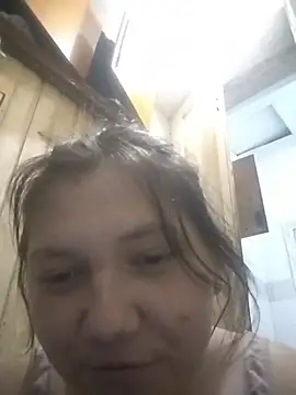 ElviraReynolds live XXX chat