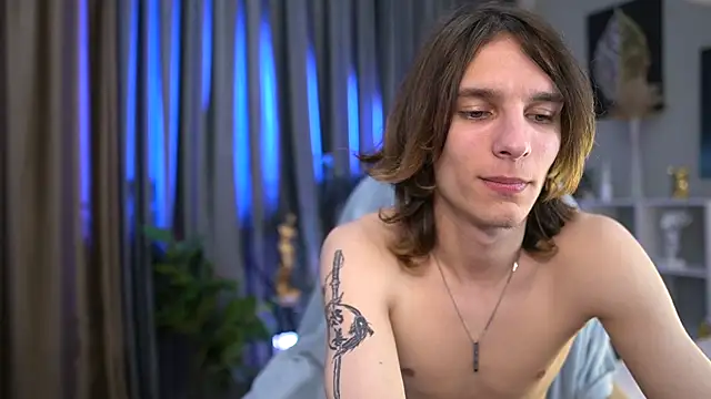 Chatroom XXX en direct de Kevin_Ruff