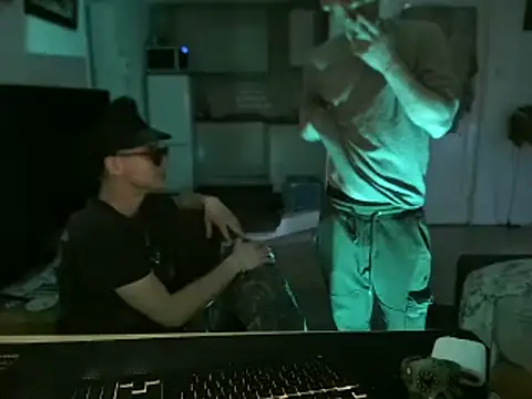 XXX chat uživo modela mihaimichael