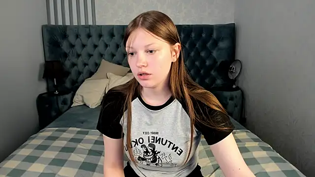 LauraBev live XXX chat