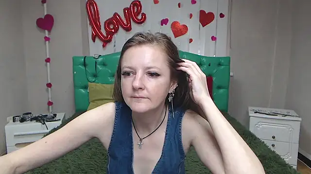 Živý XXX chat MeganPirs