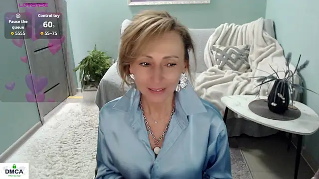 HornyMilf_777 Live XXX-chat