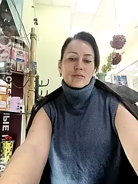 Luna_7777 Adlı Modelin Canlı XXX Sohbeti
