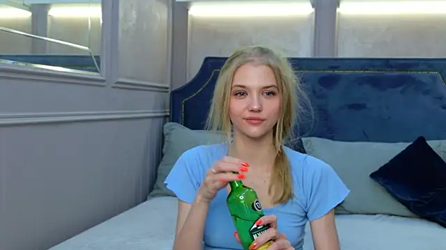 4example_Chloe Adlı Modelin Canlı XXX Sohbeti