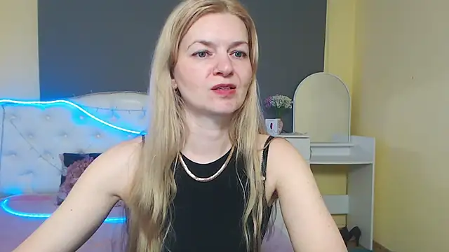 MelissaTyler élő XXX-chatje