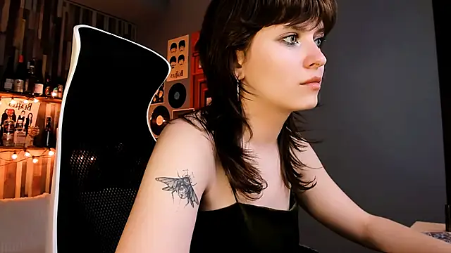 LolaDominara live XXX chat
