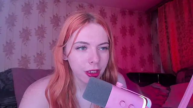 Cutie_Bambi élő XXX-chatje
