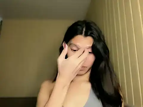 Yourgoddess_jayve: διαδικτυακό σόου στην κάμερα
