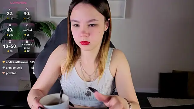XXX chat uživo modela Lori_Bllossom