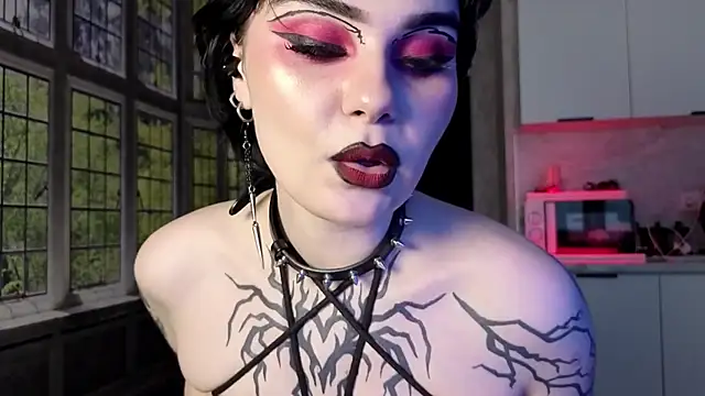 Chat XXX en directo de IntrigueYourDay