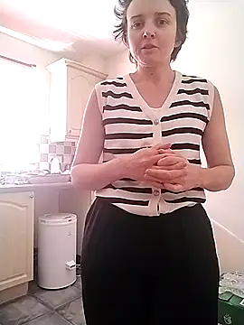 Amy01112's Live XXX Chat
