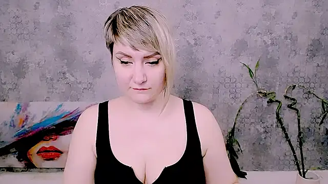 Djullia's Live XXX Chat