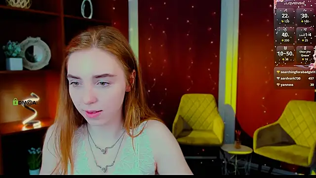 lina_moone Show in webcam
