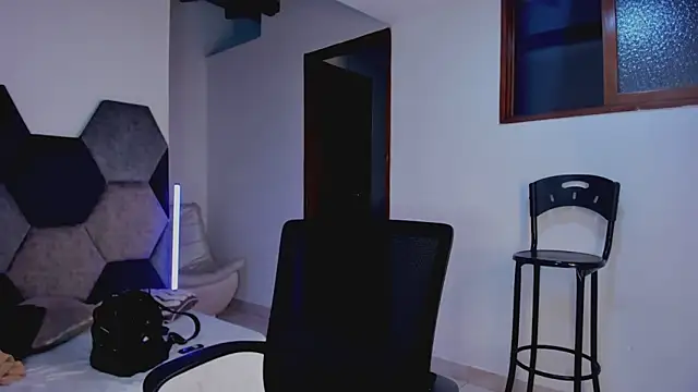 MikaelaStone – Naživo XXX chat