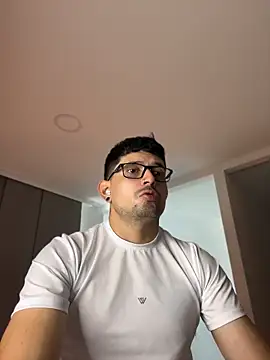 TroyeSavage Webcam Show