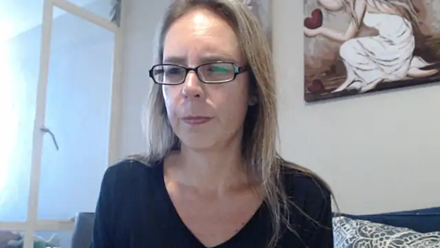 blondiesin50's Live XXX Chat