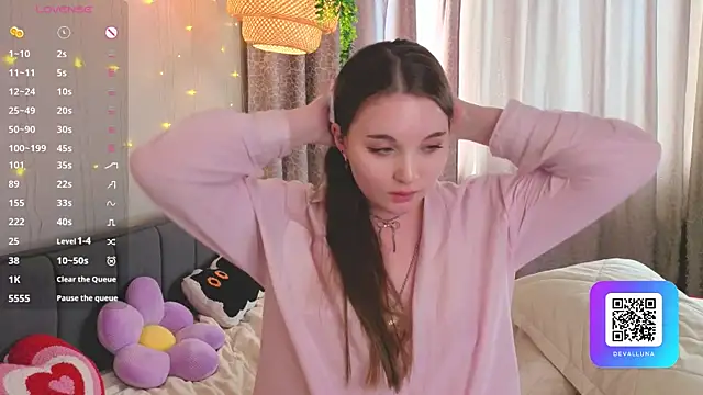 ConstanceHelms Live XXX-chat