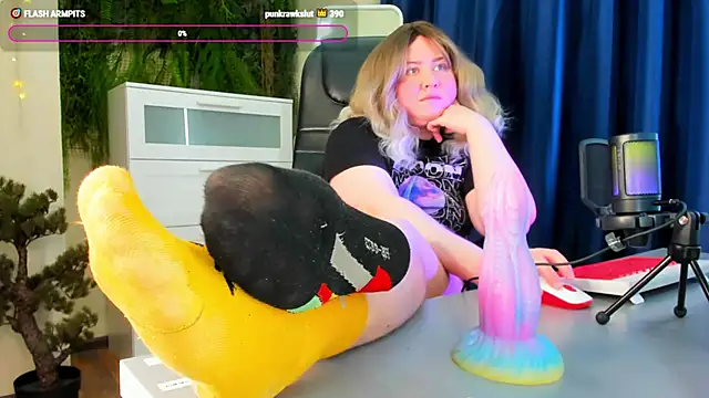 Ellis_Nova webcam show