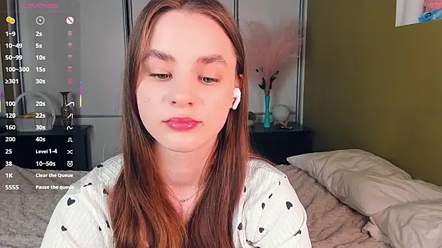 JinnyMcie live XXX chat