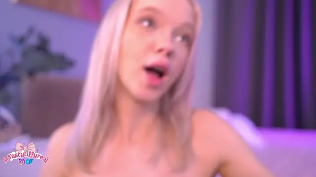 دردشة TastyTiffy الجنسية المباشرة