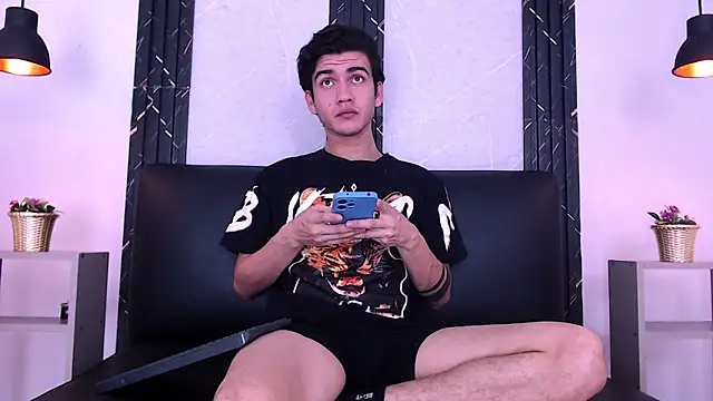 Show modela Feiccer_Castquer na web-kameri