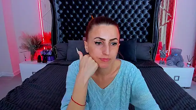 Rebecca_Diamond Adlı Modelin Canlı XXX Sohbeti