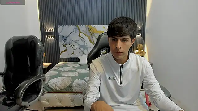Chat XXX ao vivo de Estiv18_