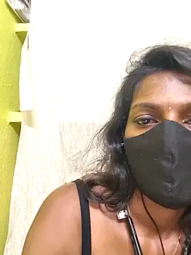 Chat +18 de Honey_rosetamil ao vivo