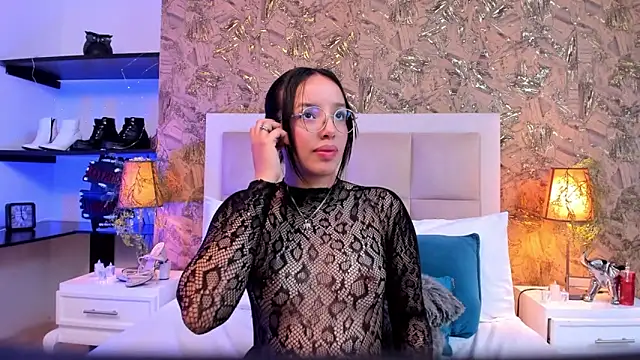 XXX chat uživo modela ValkyriaSteel