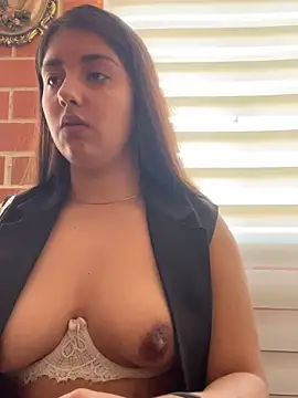 Chat XXX en directo de A-uroora