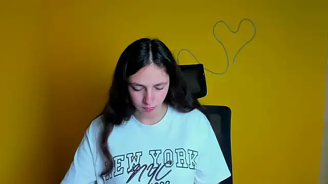 KissMeJulia live XXX chat