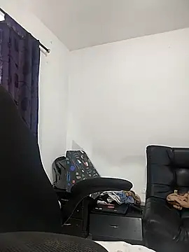 LucyDiamonds1's Live XXX Chat