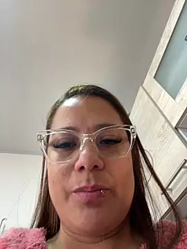 Pretty__Milf élő XXX-chatje