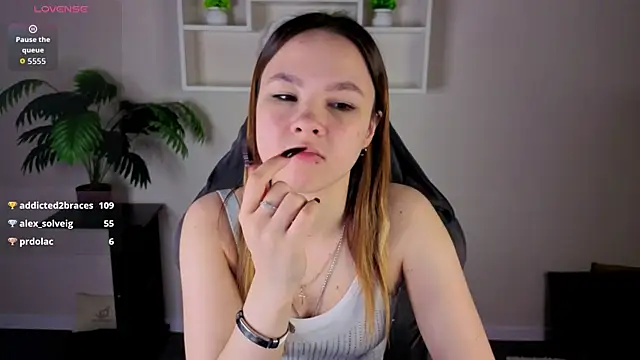 Lori_Bllossom élő XXX-chatje