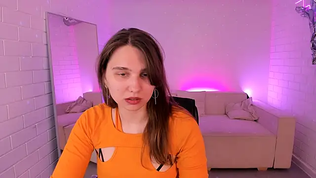 TessaMill Adlı Modelin Canlı XXX Sohbeti