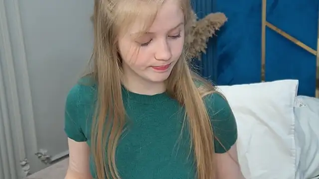 LilianHowards Show in webcam
