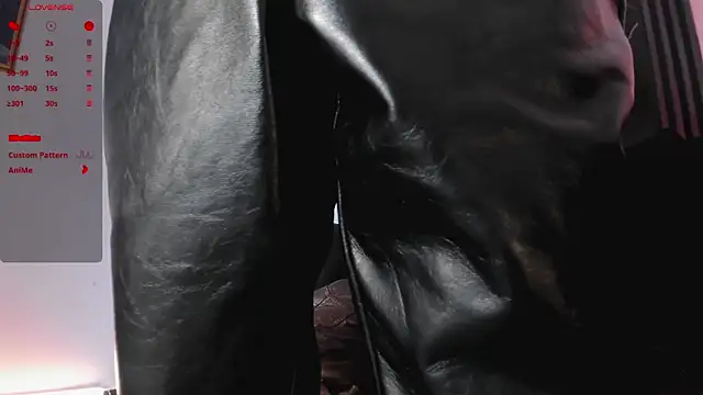 LuccaMallard 网络视讯表演