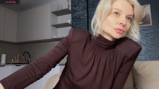 Chatroom XXX en direct de Molly_Beauti