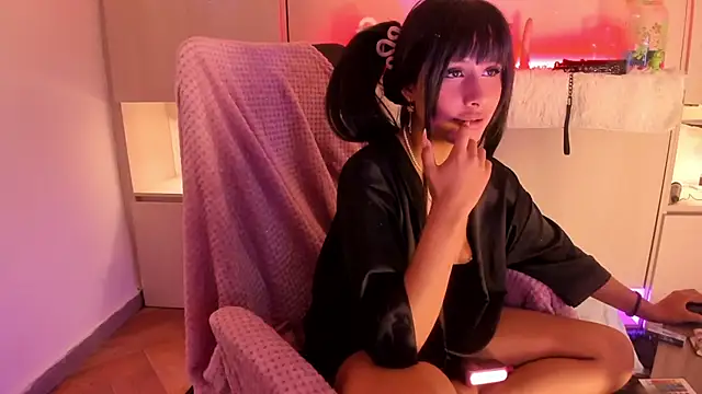 TomieDark_ Adlı Modelin Canlı XXX Sohbeti